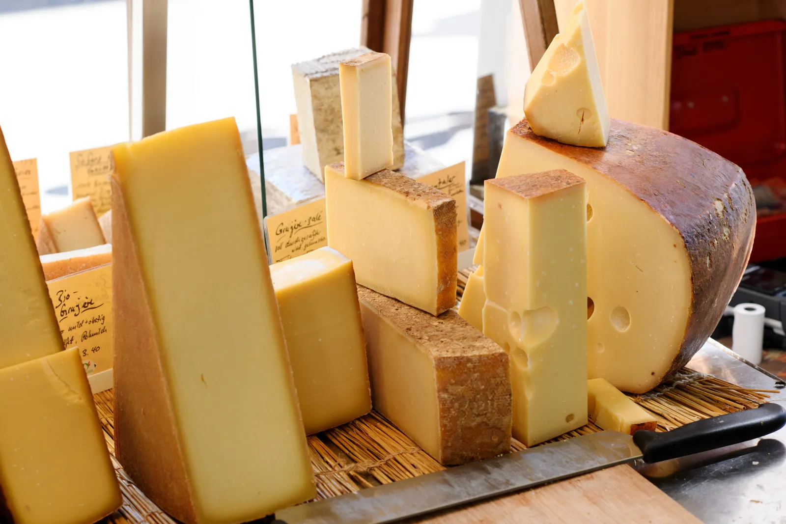 galerie makrt kaese assortiert tritt kaese